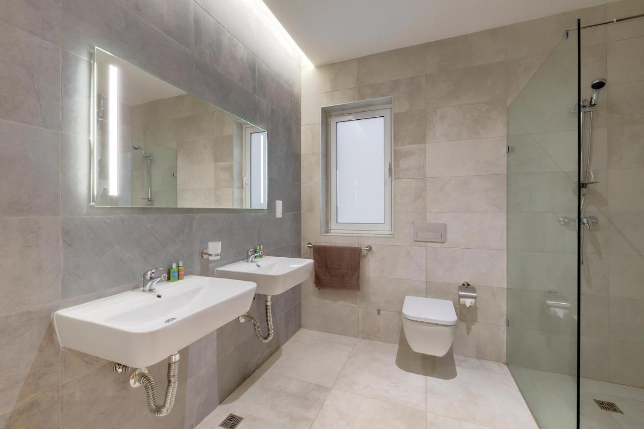 Superlative Apartment With Valletta And Harbour Views Sliema Exterior photo