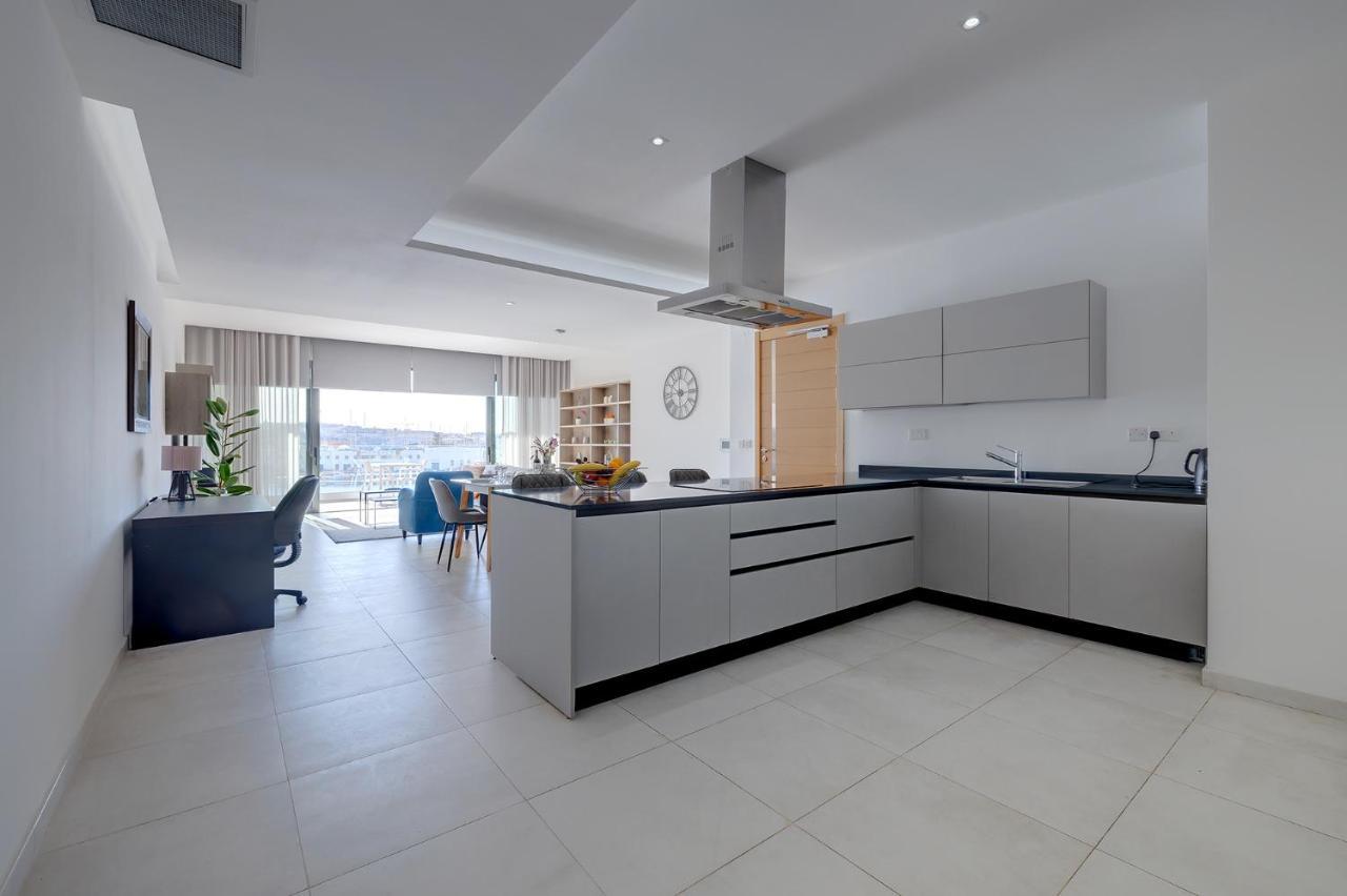 Superlative Apartment With Valletta And Harbour Views Sliema Exterior photo