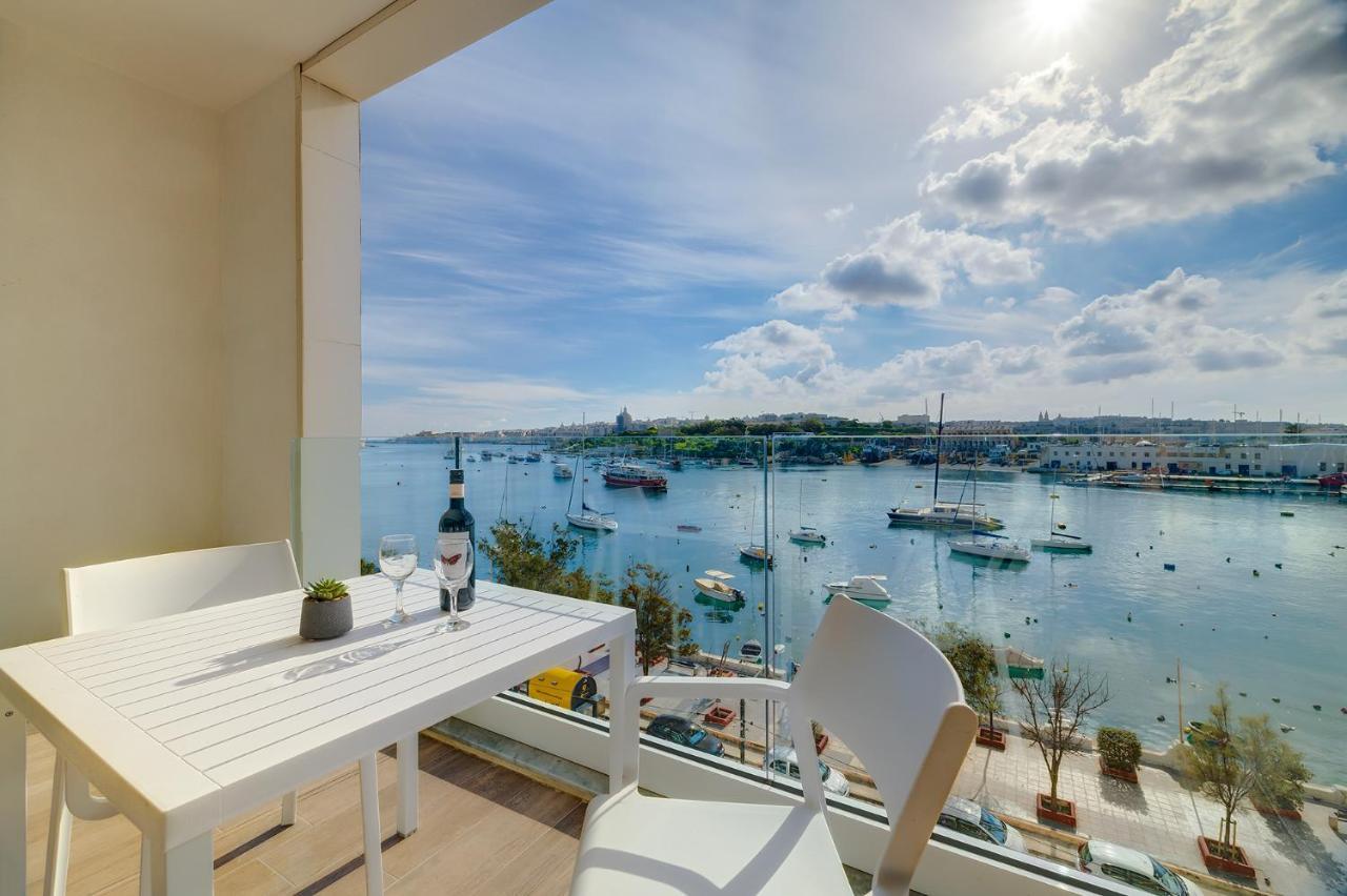 Superlative Apartment With Valletta And Harbour Views Sliema Exterior photo